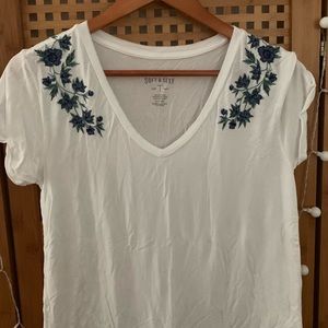 american eagle embroidered tee
